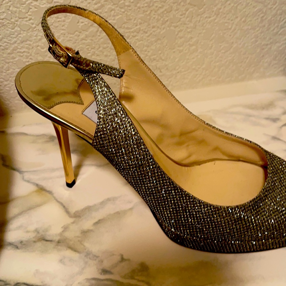 Beautiful evening sandals dressy gorgeous gold